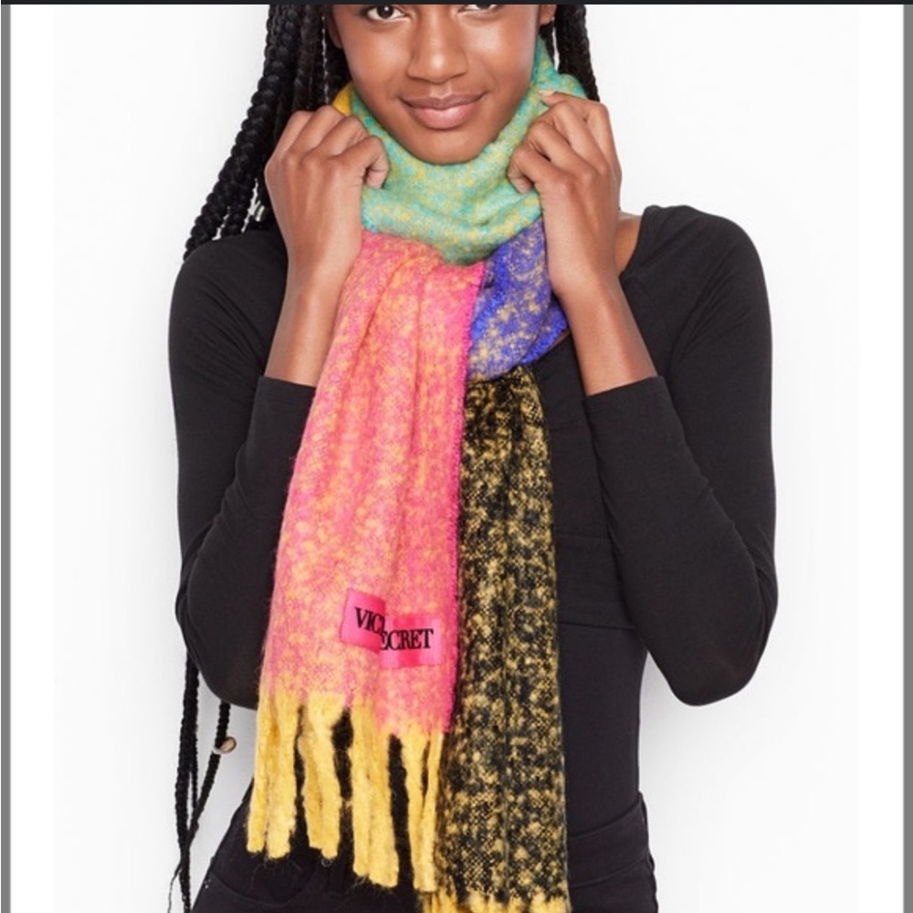 Victoria’s Secret Rainbow Scarf, EUC!